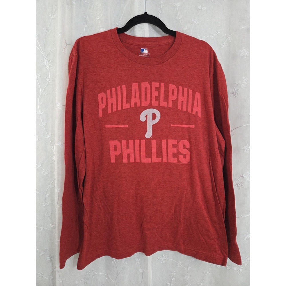 Philadelphis Phillies MLB Red Long Sleeve‎ Shirt Large